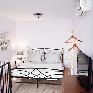 https://lavender-cozy-lovely-17.splithotels.org
